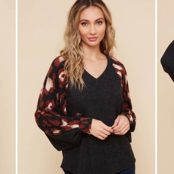 Printed sleeve Patterned Shirt - Picture 3 of 5